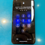 iPhoneXの画面に白い光部分が発生！スマップル香川高松店にご相談ください！