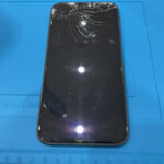 画面の割れたiPhone11の修理もお任せください！